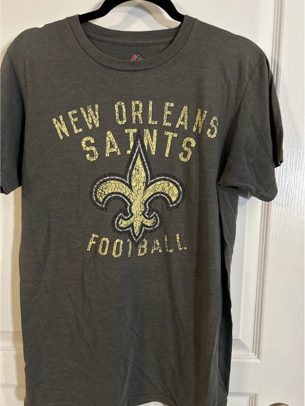 New Orleans Saints Football Gray T-Shirt Size M